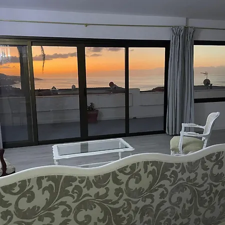 Amazing Sunset House With Seaview *